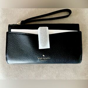 Beautiful NEW Black Kate Spade ♠️ Wristlet